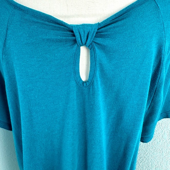 Mossimo Plus Size 24w/26w Blue Top Scoop Neck Keyhole Back - Picture 8 of 11